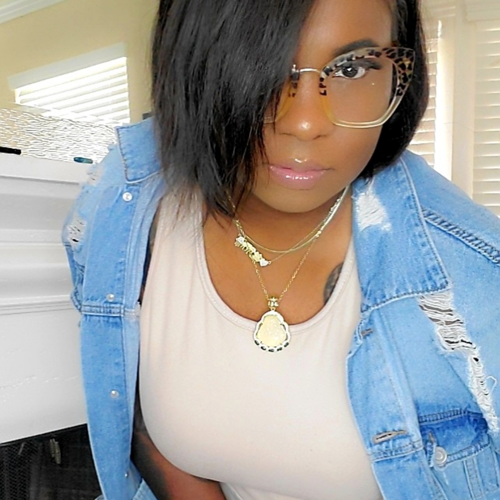 Meet your Posher, Saunte